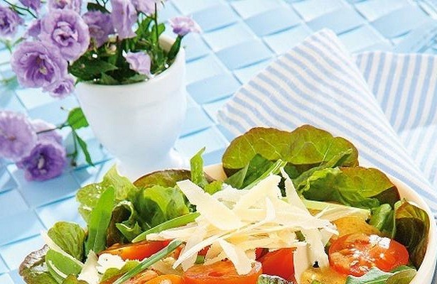 Ресторанный салат на скорую руку: хозяйке на заметку