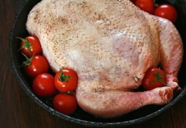 Как сделать обычную курицу королевой праздничного стола? Подсказки, которые выручат, когда на деликатесы не хватает средств. Как сделать обычную курицу королевой праздничного стола? Подсказки, которые выручат, когда на деликатесы не хватает средств.