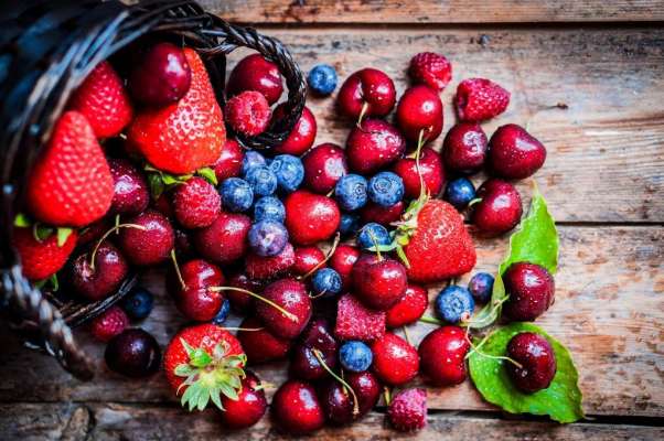 Полезные диетические продукты, которые можно есть даже ночью