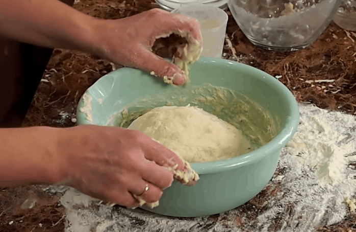 Аппетитные лепешки с картошкой: это лучше, чем хлеб и без дрожжей
