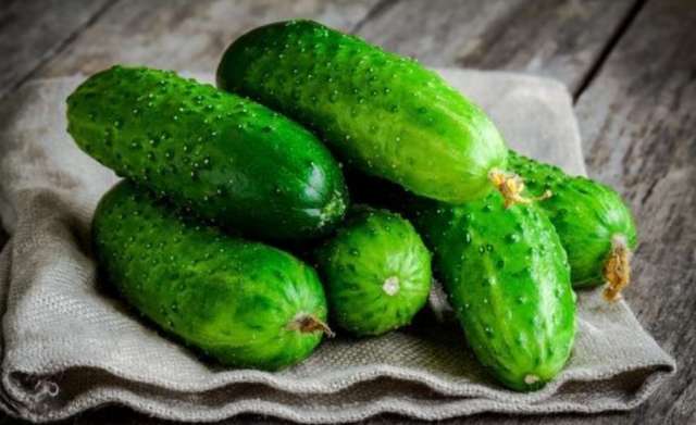 Важные для организма 9 продуктов, которые снимают отеки