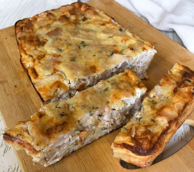 Куриный пирог — просто, вкусно и низкокалорийно! Оценит вся семья!