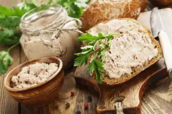 НАМАЗКА НА ХЛЕБ, КОТОРАЯ ДАСТ ФОРУ МЯСНЫМ ДЕЛИКАТЕСАМ